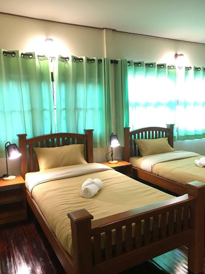 Baan Mai Muang Nan Apartment Luaran gambar