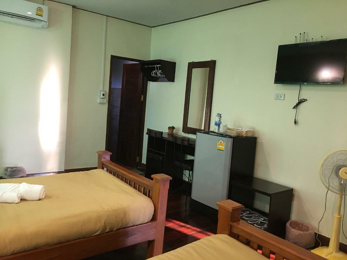 Baan Mai Muang Nan Apartment Luaran gambar