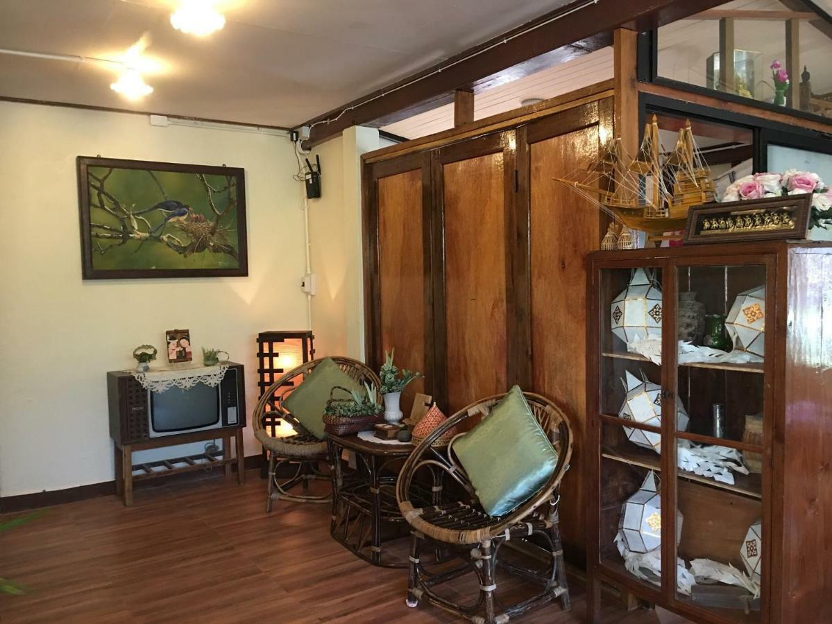 Baan Mai Muang Nan Apartment Luaran gambar
