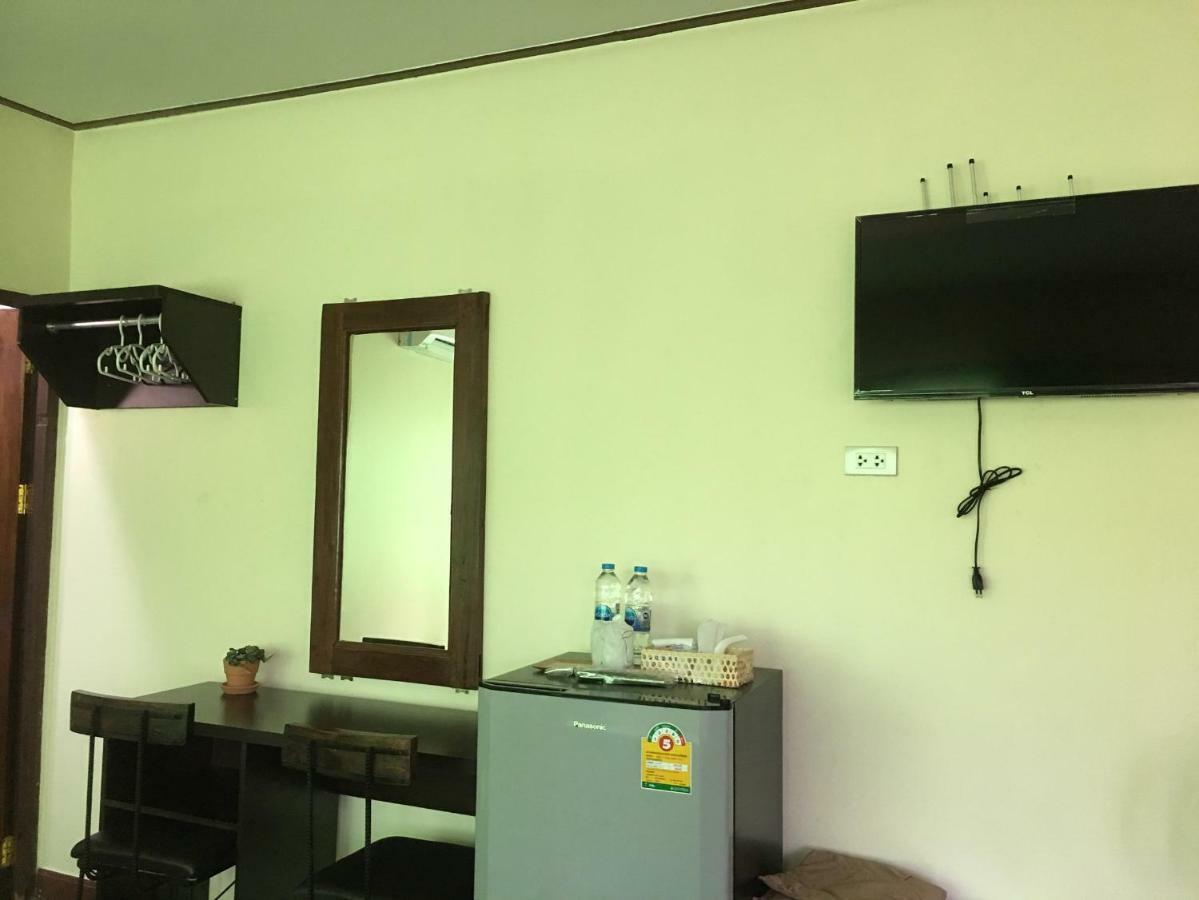 Baan Mai Muang Nan Apartment Luaran gambar