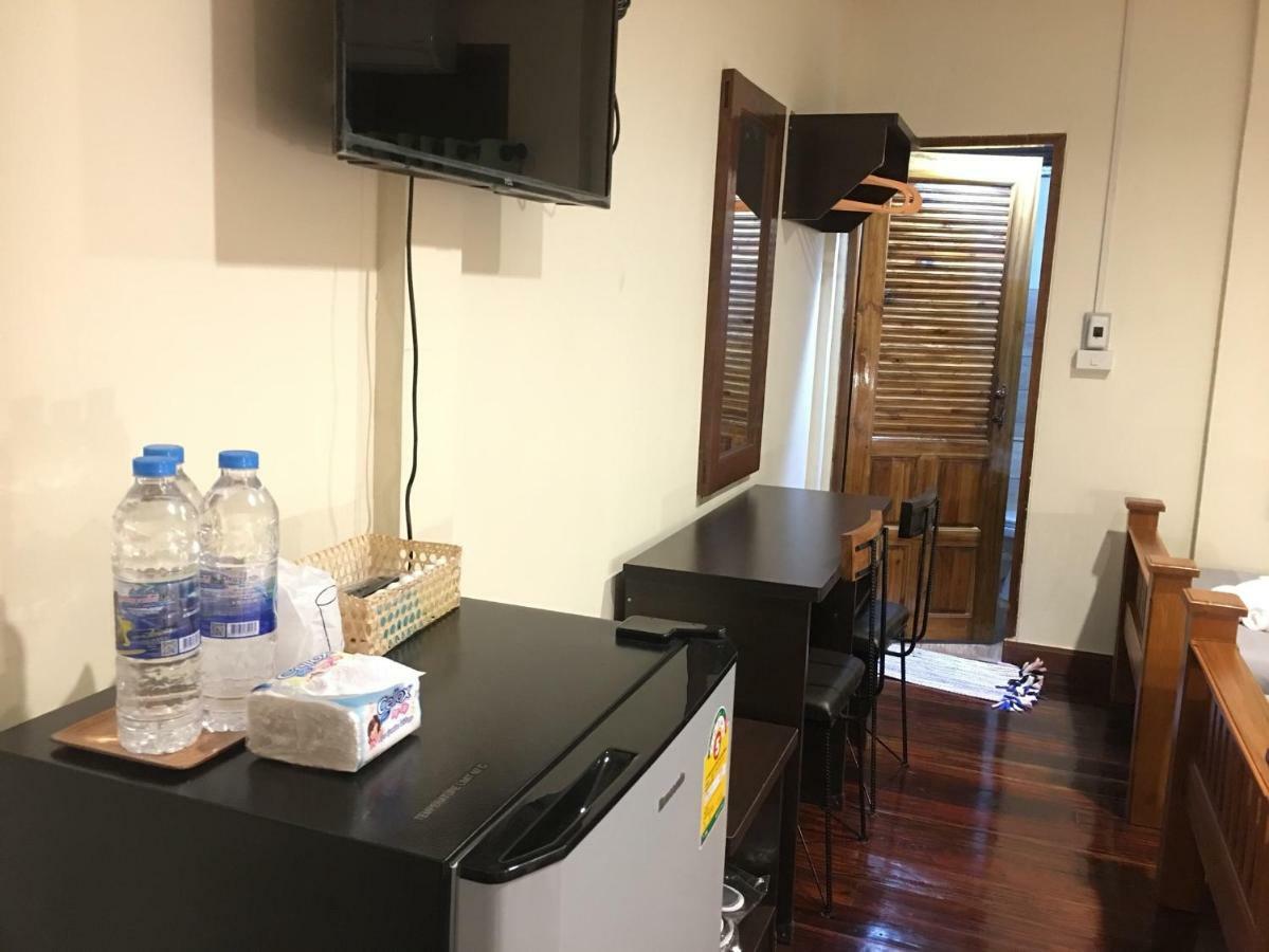 Baan Mai Muang Nan Apartment Luaran gambar